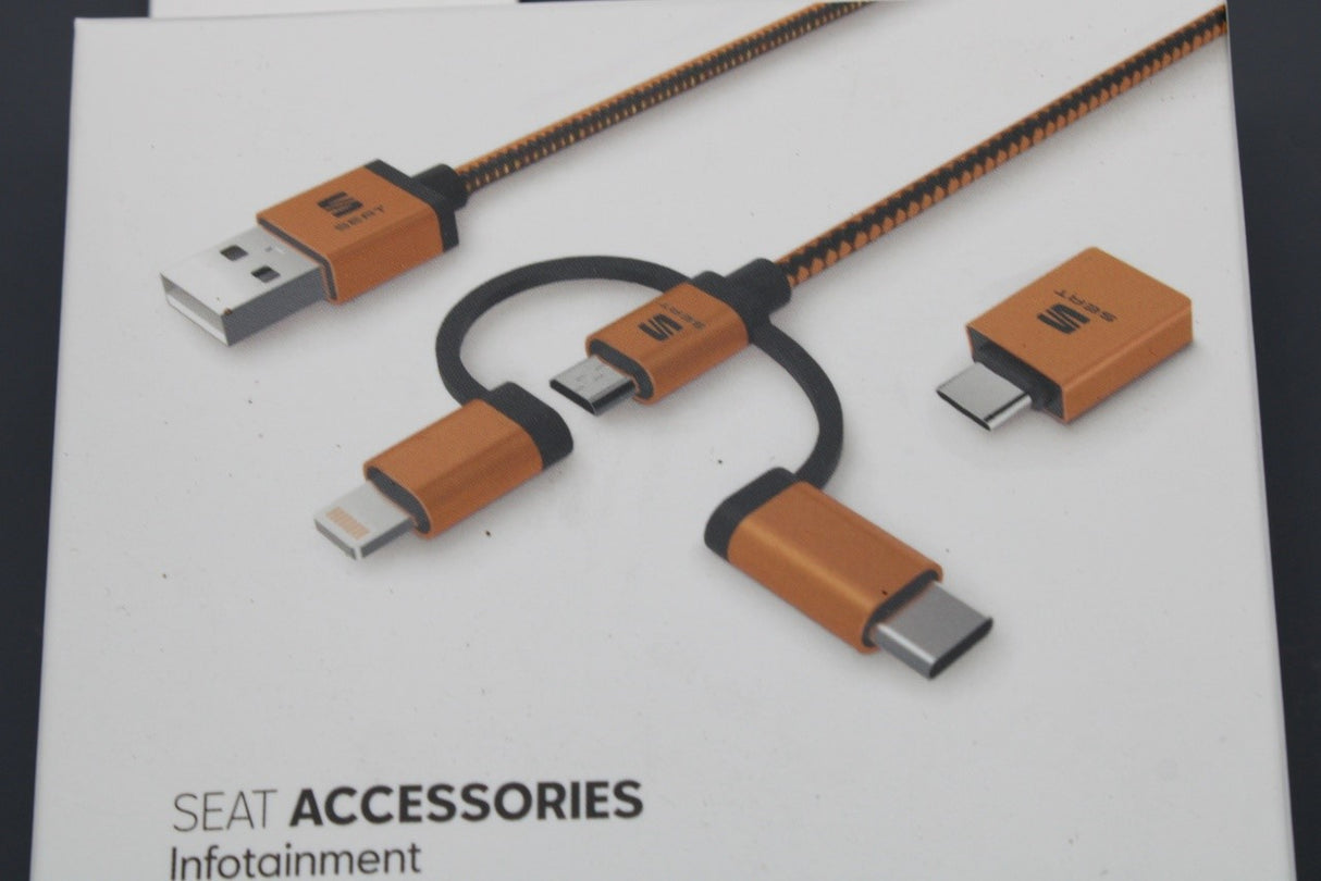 SEAT accessory 3-in-1 usb charging cable 000051444AS