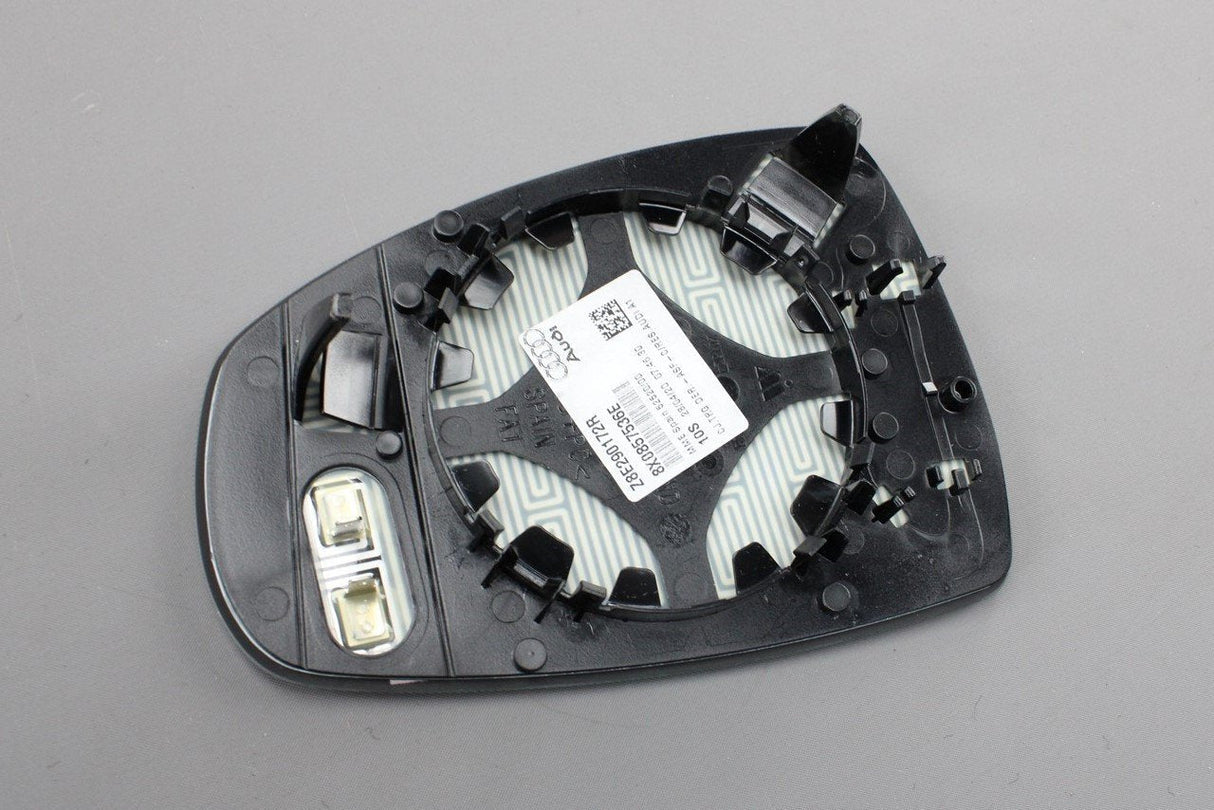 Audi A1 2011-18 heated exterior wing mirror glass (right) 8X0857536E