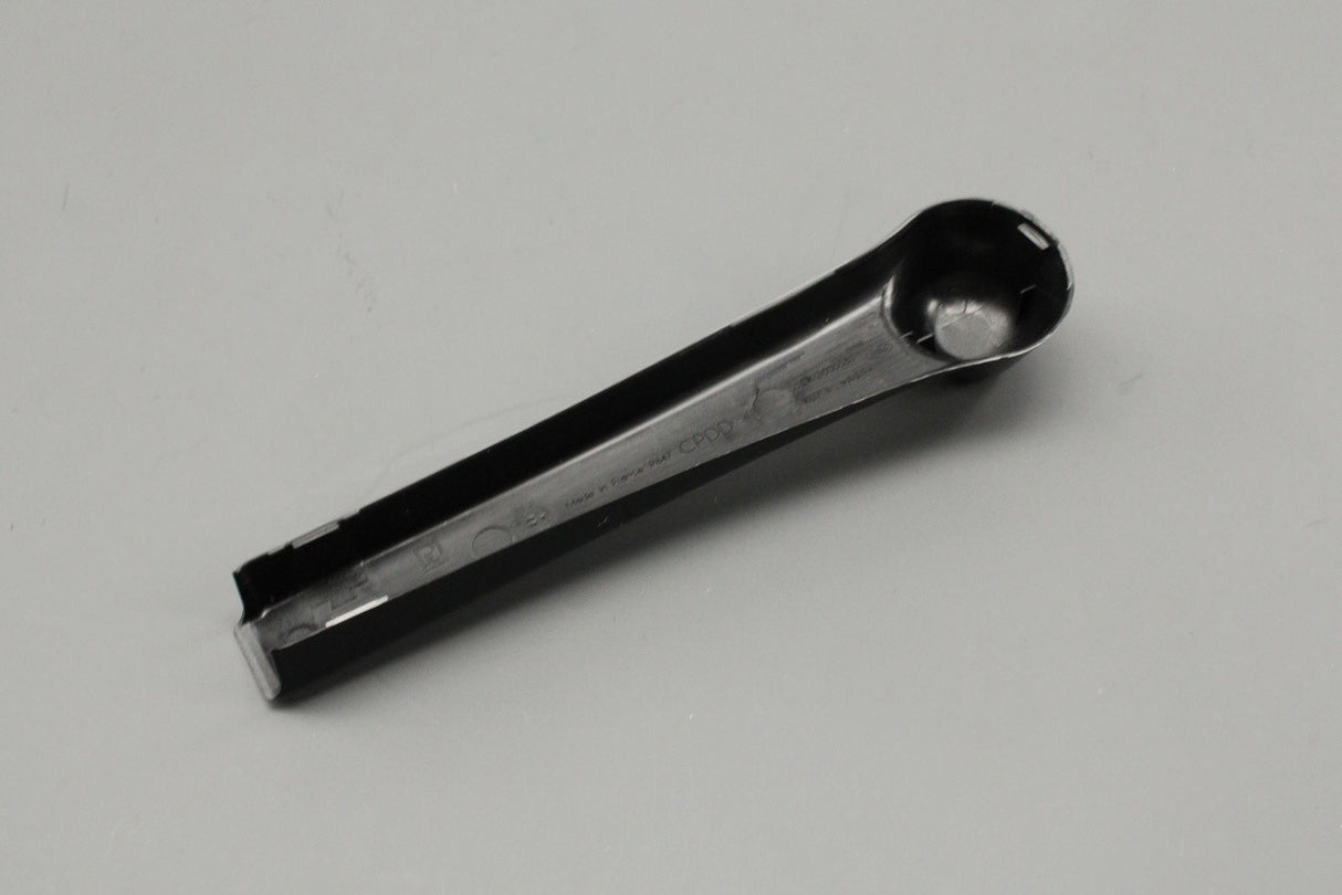 Land Rover Range Rover 2010-12 RHD wiper arm cover cap (left) DKG000030