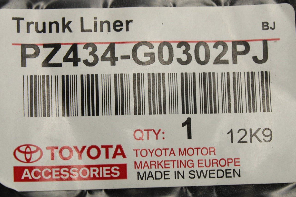 Toyota Prius+ boot liner (semi-rigid) PZ434-G0302PJ