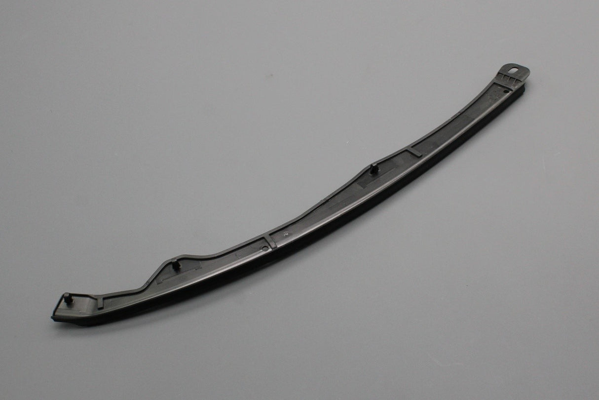 Audi A4 S4 RS4 B9 16-25 bonnet impact protection seal (right) 8W0823126