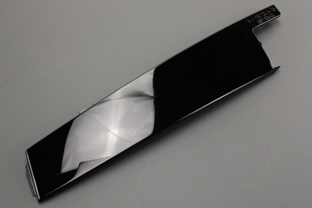 Mercedes-Benz GLA W156 front b-pillar exterior trim (right) A1567220428