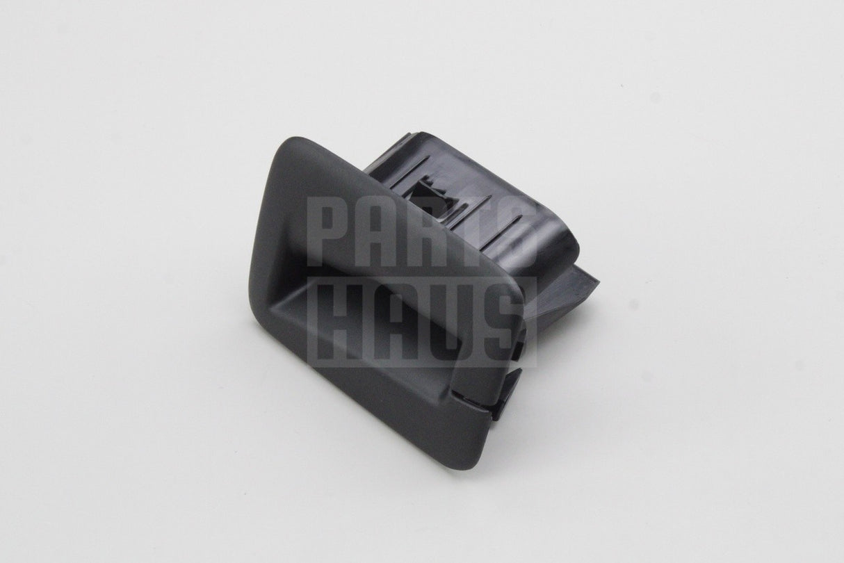 VW Golf MK8 SEAT CUPRA Ateca rear centre seat belt guide 5G0857781C 82V