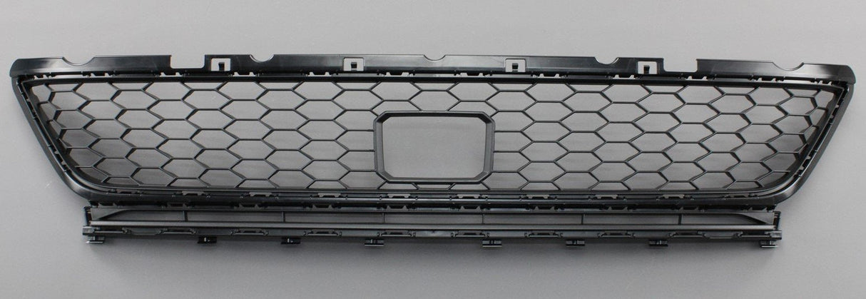 VW Golf GTE MK7.5 17-20 centre lower front bumper grille 5GE853677B 9B9