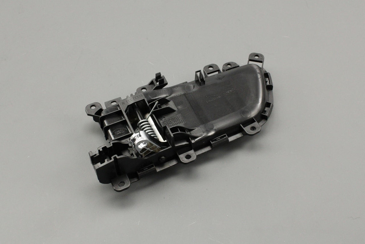Land Rover Discovery Sport 2015-on door handle (rear right) LR059559