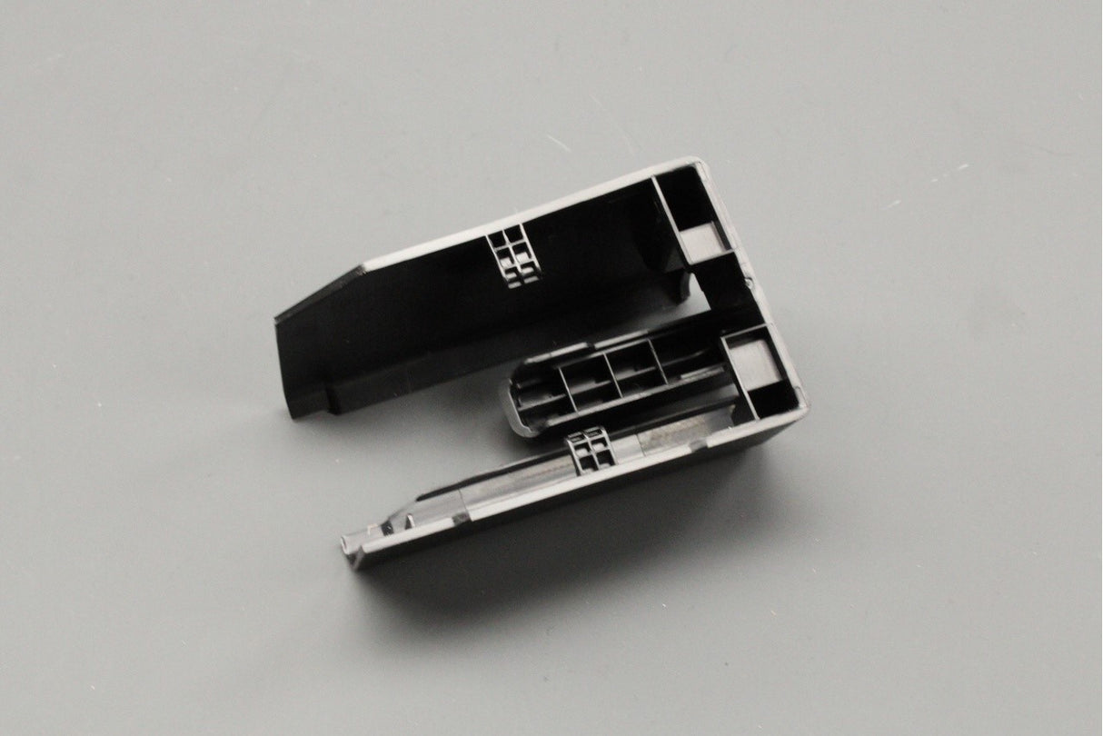 Land Rover Discovery 5 2017-on rear seat rail cap (front right) LR080752