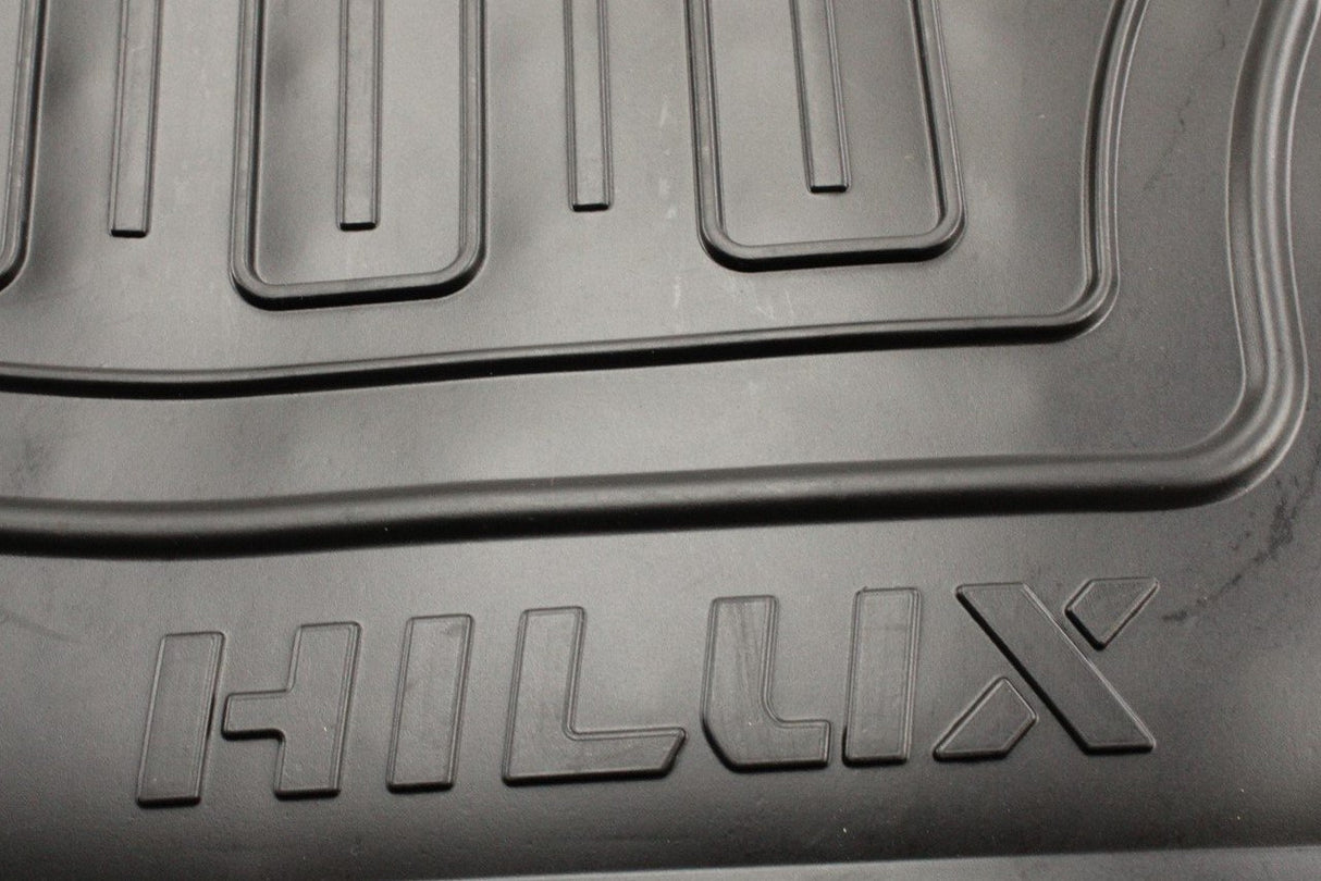 Toyota Hilux rubber floor mats set PW210-0K010