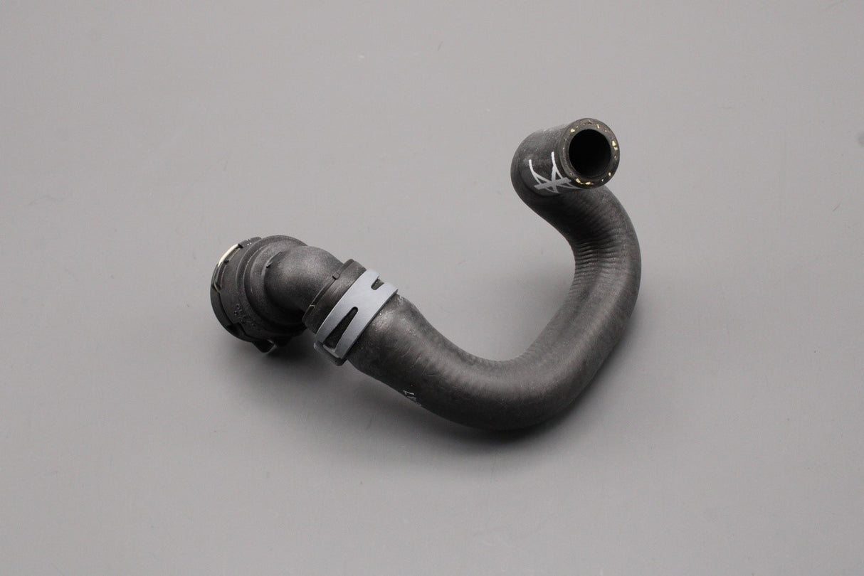 VW Caddy Tiguan Touran Audi Q3 Skoda SEAT EGR coolant hose 5QF122157AJ