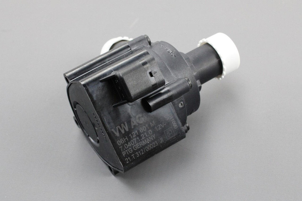 VW Audi secondary additional water coolant pump 06H121601M