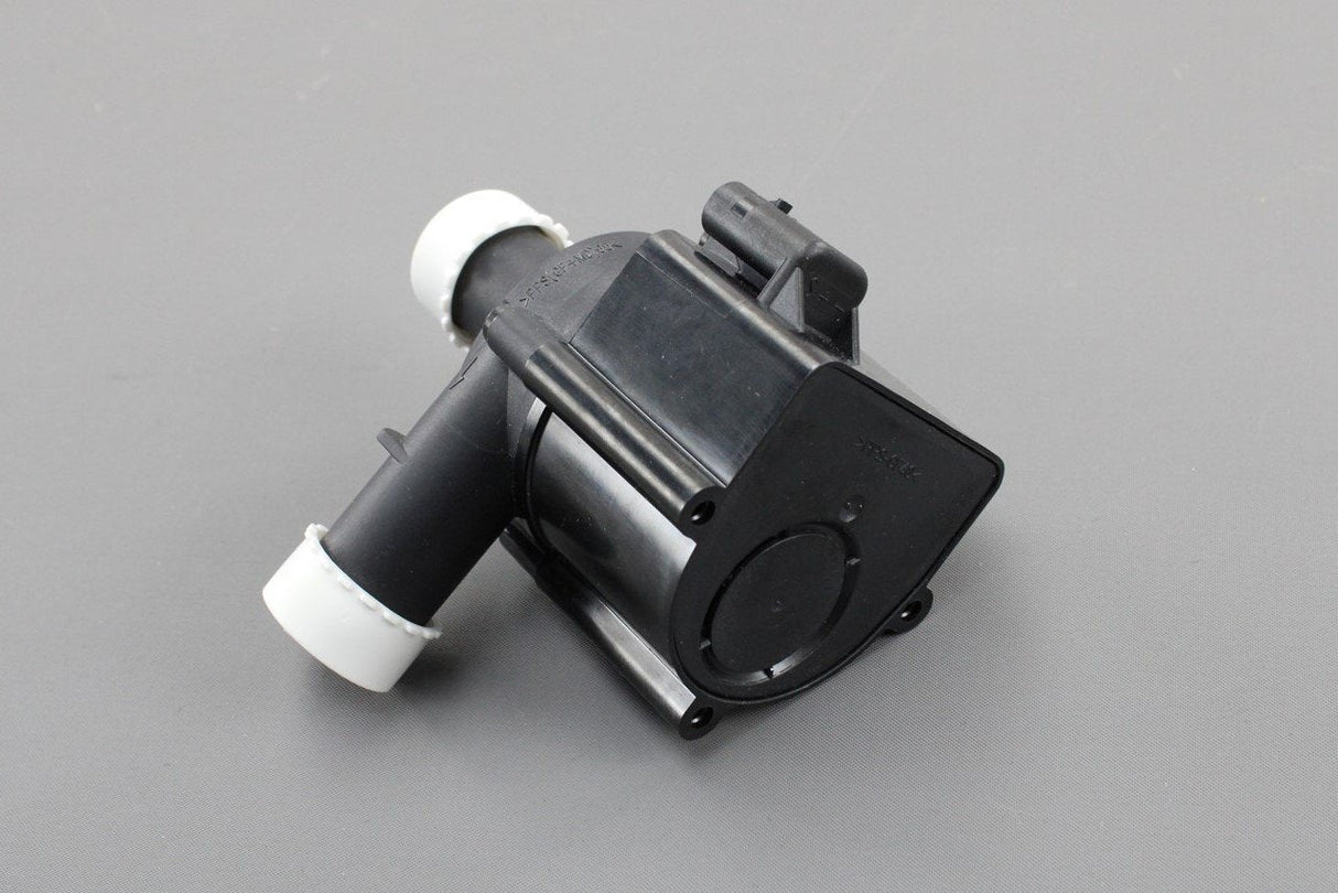 VW Audi secondary additional water coolant pump 06H121601M
