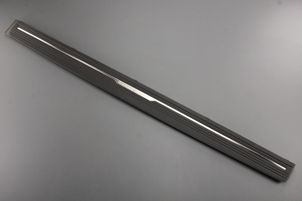 Range Rover 2013-2022 SWB deployable side step (left) VPLGP0367