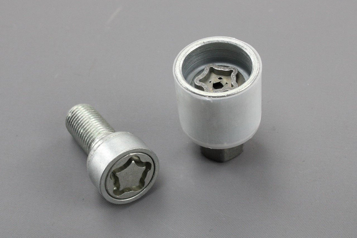 Audi A1 A3 A4 A5 A6 locking wheel nut with key code W 4F0698139C 819