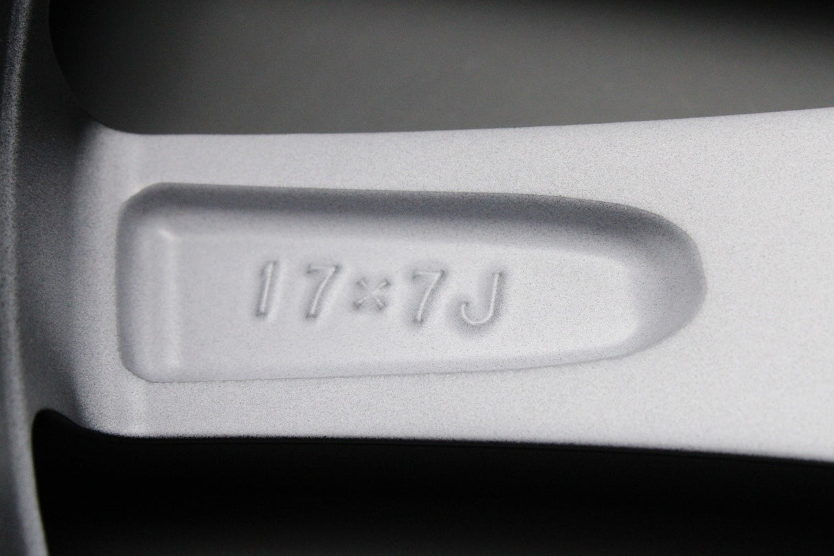 Lexus CT200H 2010-on alloy wheel (17"x7) 42611-76200