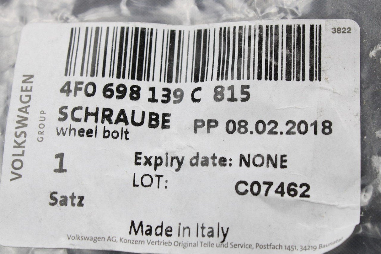 Audi A1 A3 A4 A5 A6 locking wheel nut with key code R 4F0698139C 815