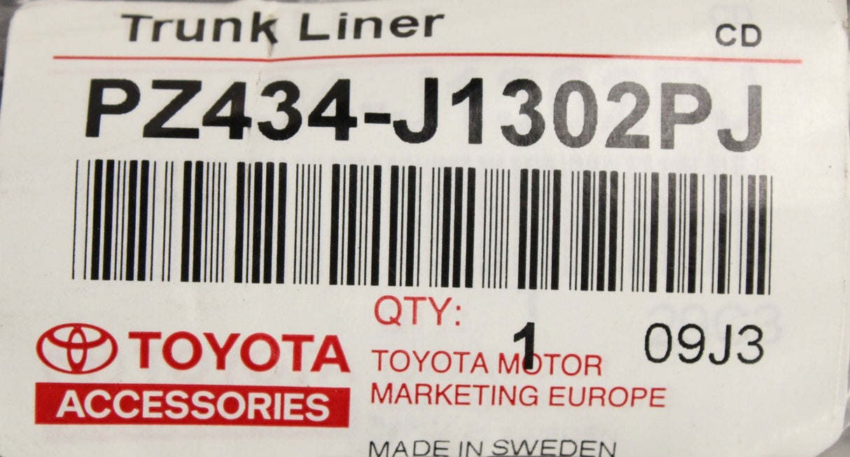 Toyota Land Cruiser boot liner PZ434-J1302-PJ