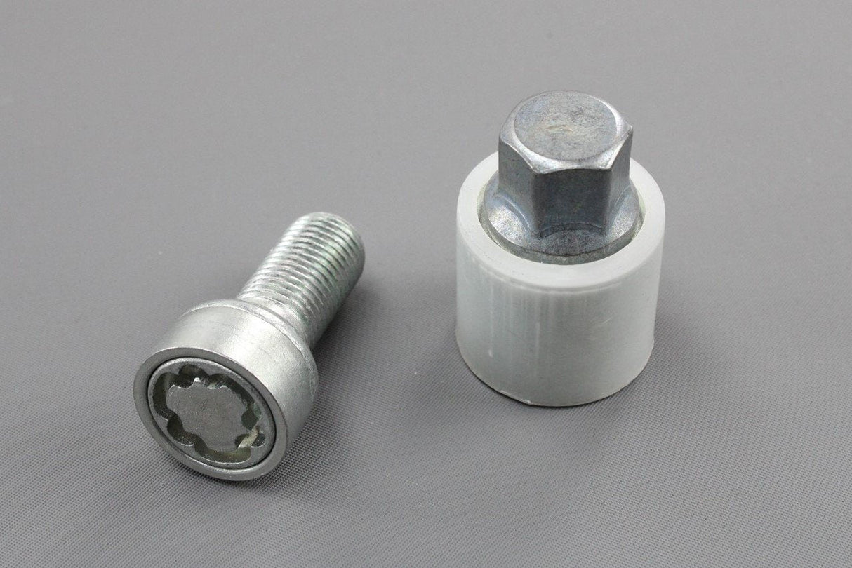 Audi A1 A3 A4 A5 A6 locking wheel nut with key code V 4F0698139C 818