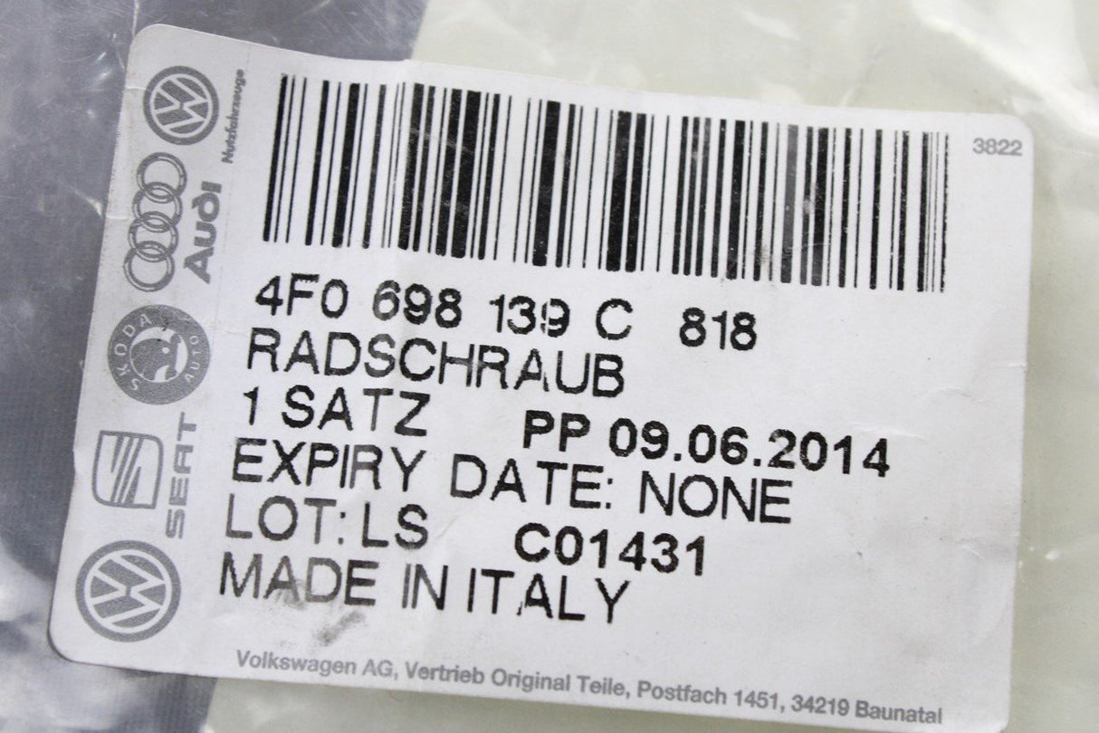 Audi A1 A3 A4 A5 A6 locking wheel nut with key code V 4F0698139C 818