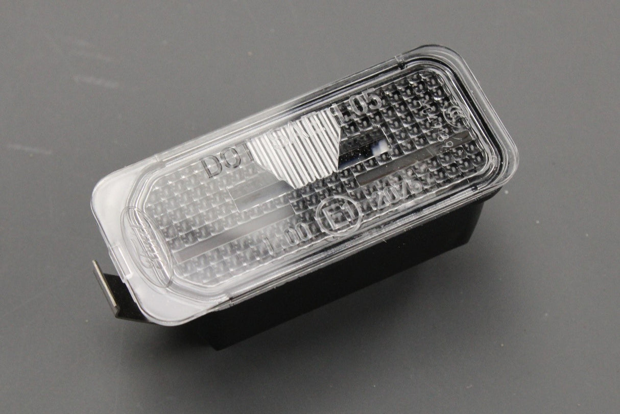 Jaguar XF 2009-2015 number plate light C2Z5592
