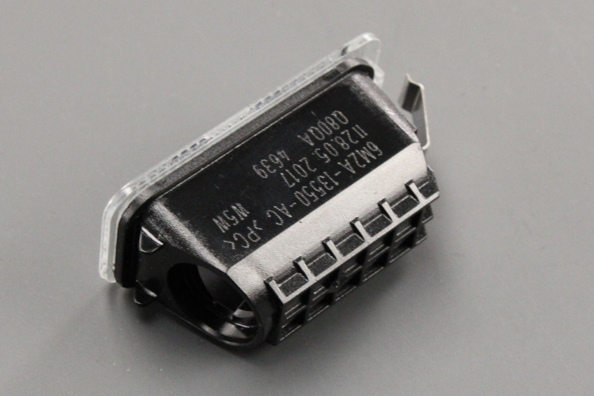 Jaguar XF 2009-2015 number plate light C2Z5592