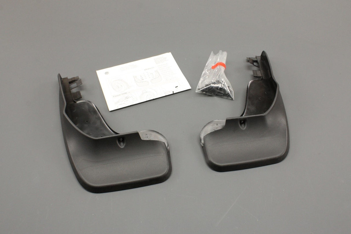 VW Passat B6 2009-2011 B7 2011-2015 mud flaps (front) 3C0075111