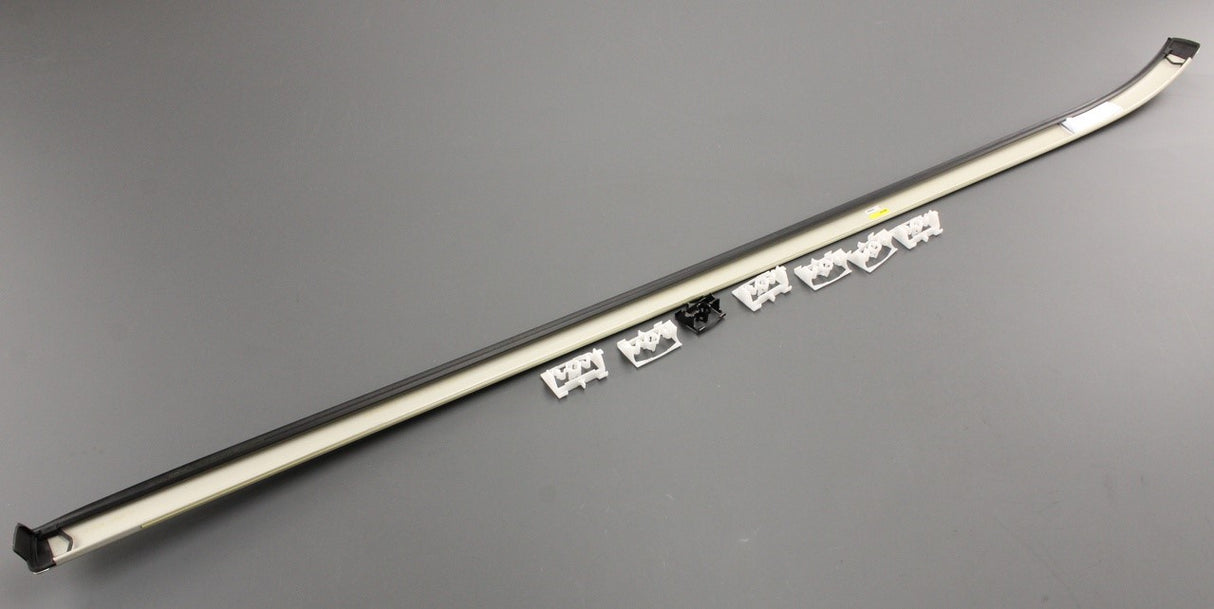 Range Rover Evoque 2012-2018 roof weather strip (right) LR061656