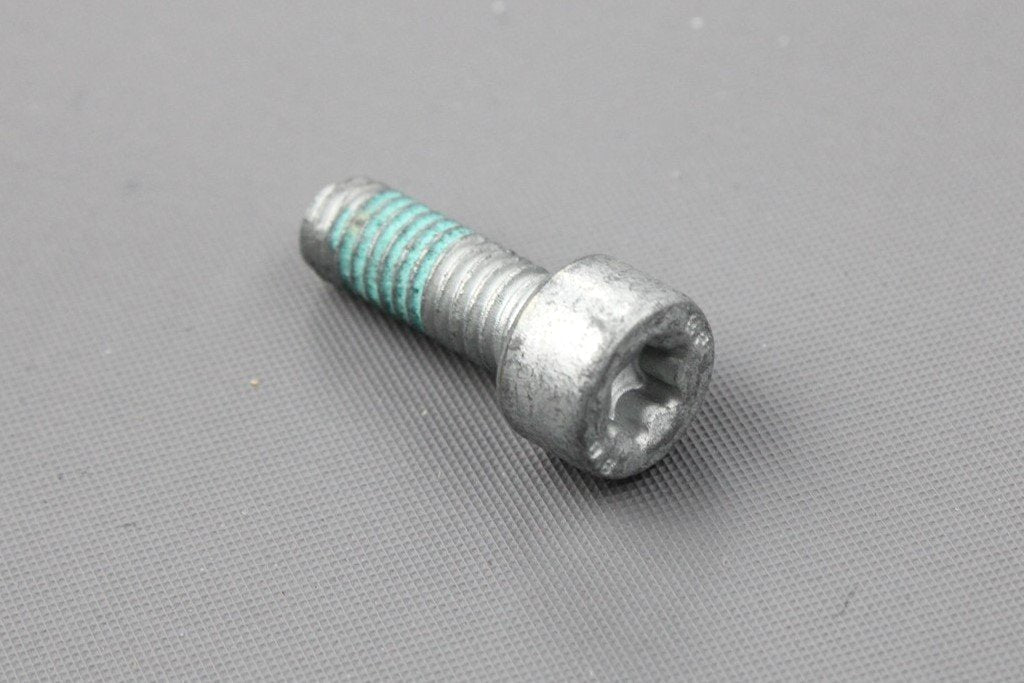 VW Audi Skoda SEAT Torx head bolt M6x16 (x1) N10546404