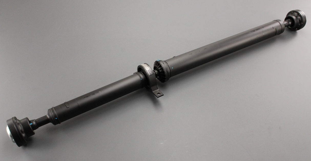 Range Rover Velar 2017-on drive shaft (rear) LR141515