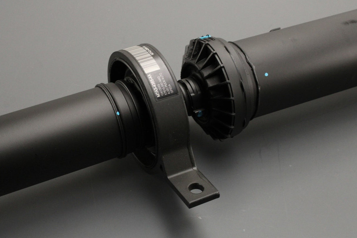 Range Rover Velar 2017-on drive shaft (rear) LR141515