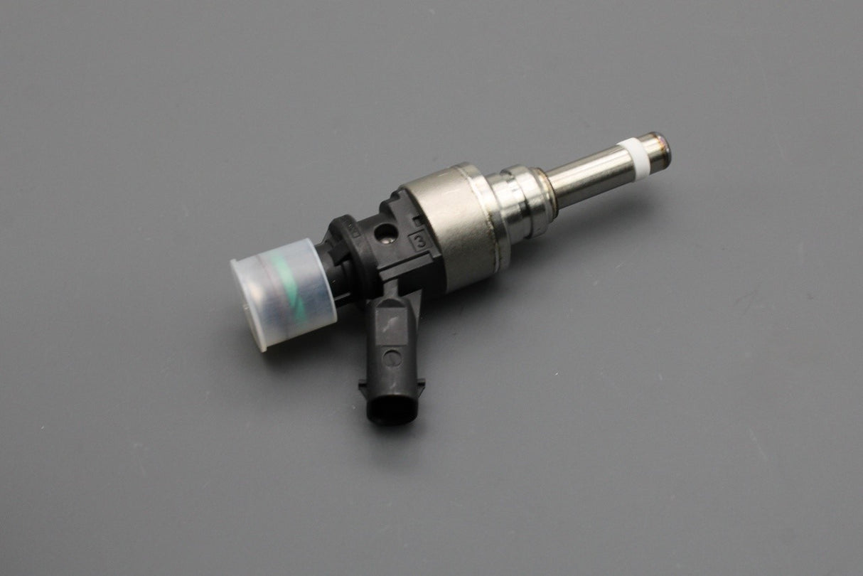 Audi RS3 11-13 RSQ3 14-18 TTRS 10-14 2.5 TFSI fuel injector 07K906031L