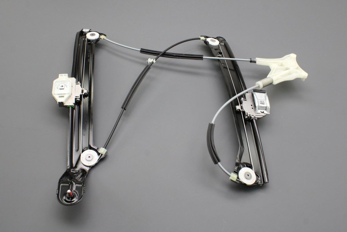 VW T-Roc Cabriolet 2020-on front window regulator (right) 2GC837462B