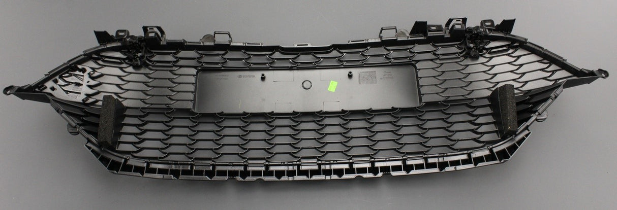 Toyota Corolla 2019-on front bumper grille 53102-02370