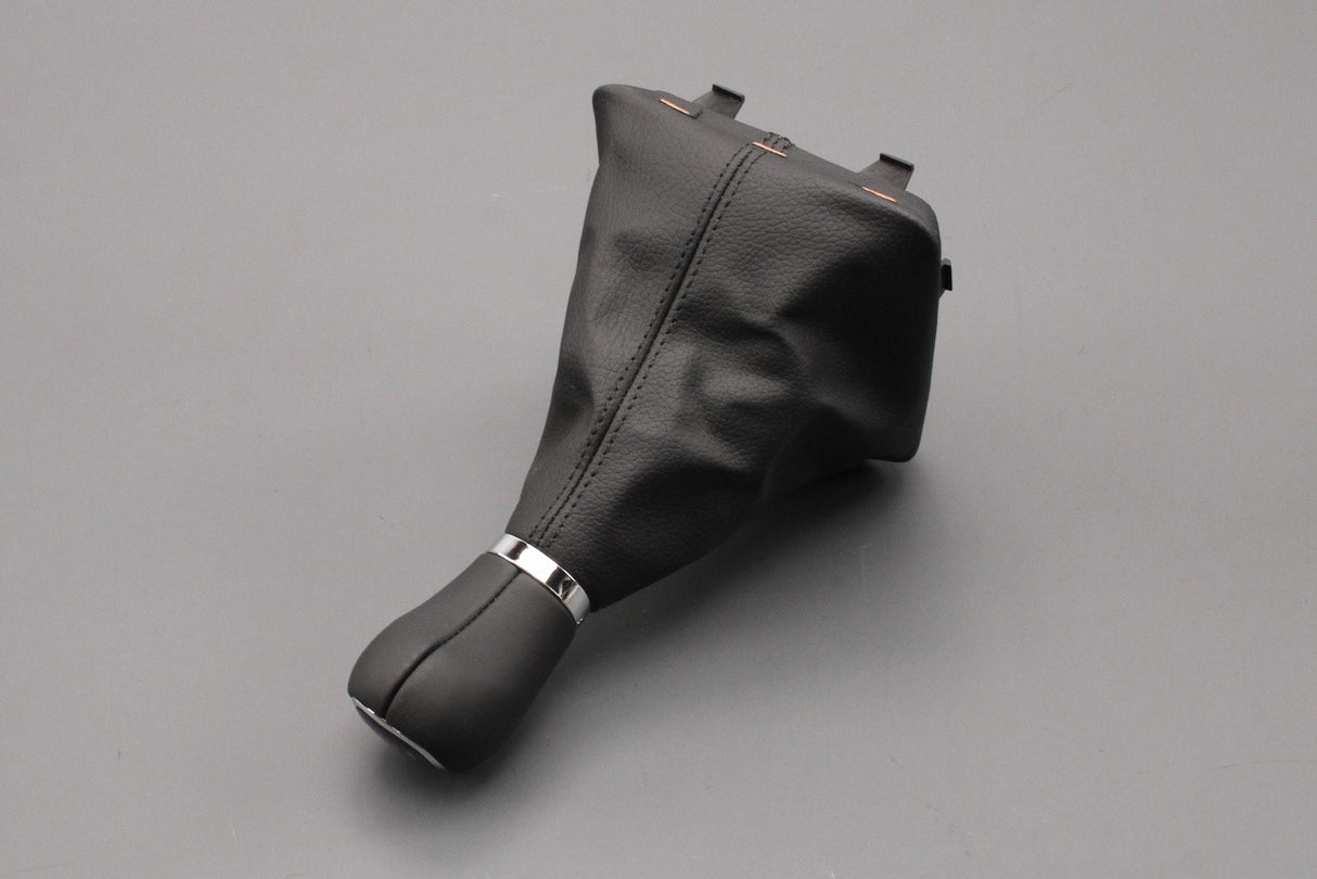 Skoda Octavia 20-on manual gearstick knob with gaiter 5E8711113D WZI