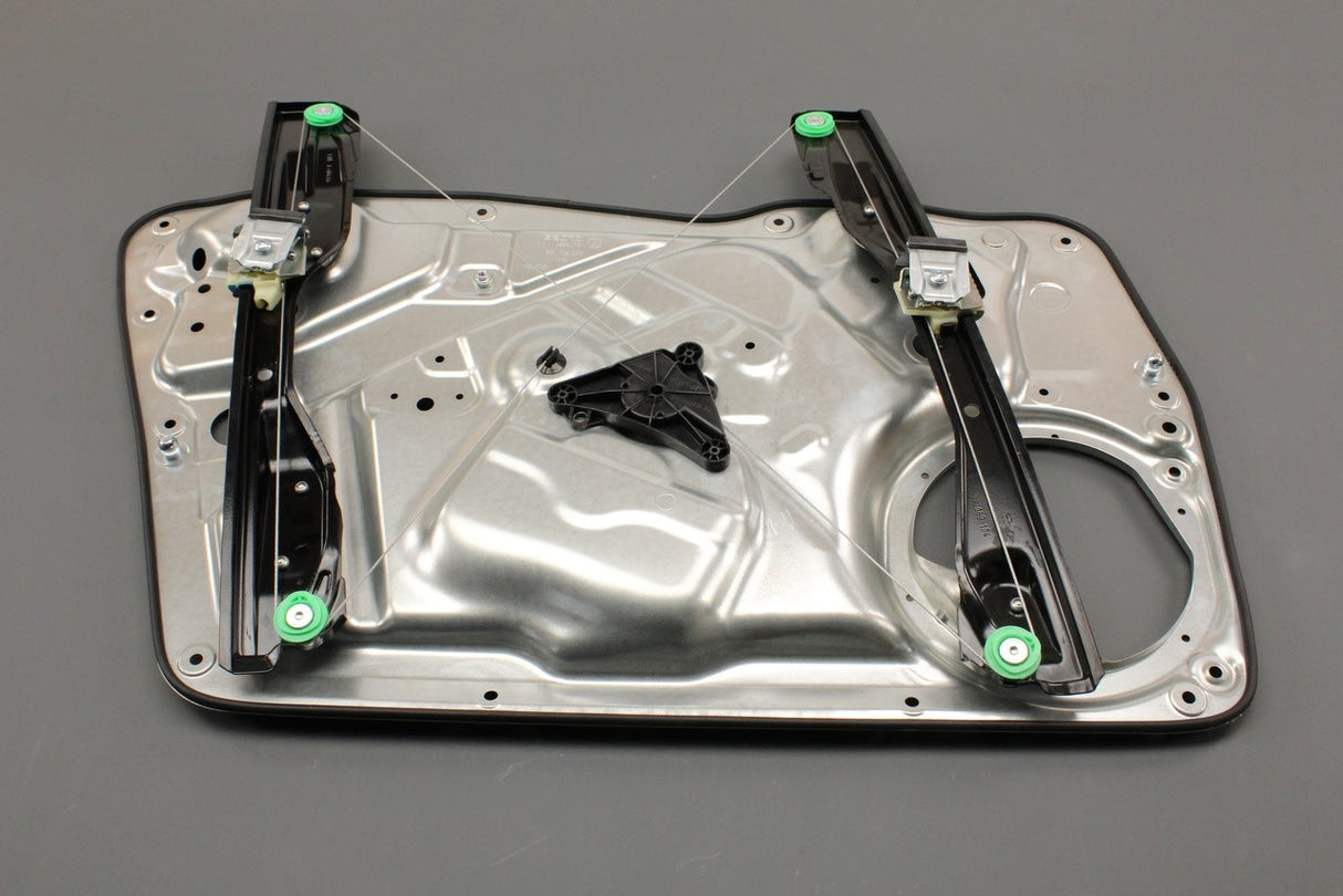 VW Tiguan 2008-16 front electric window regulator (right) 5N0837462