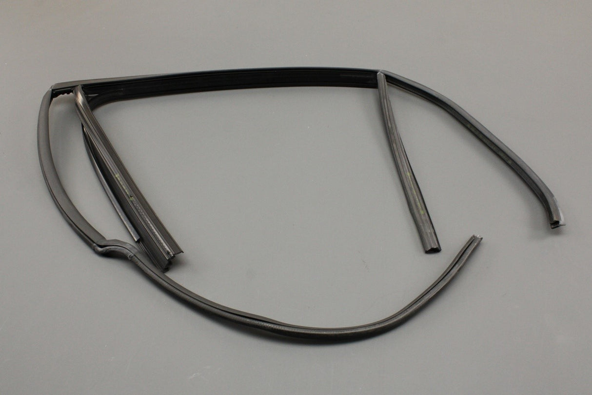 VW Golf MK7 MK7.5 2013-20 rear window guide seal (left) 5G6839431H 5AP