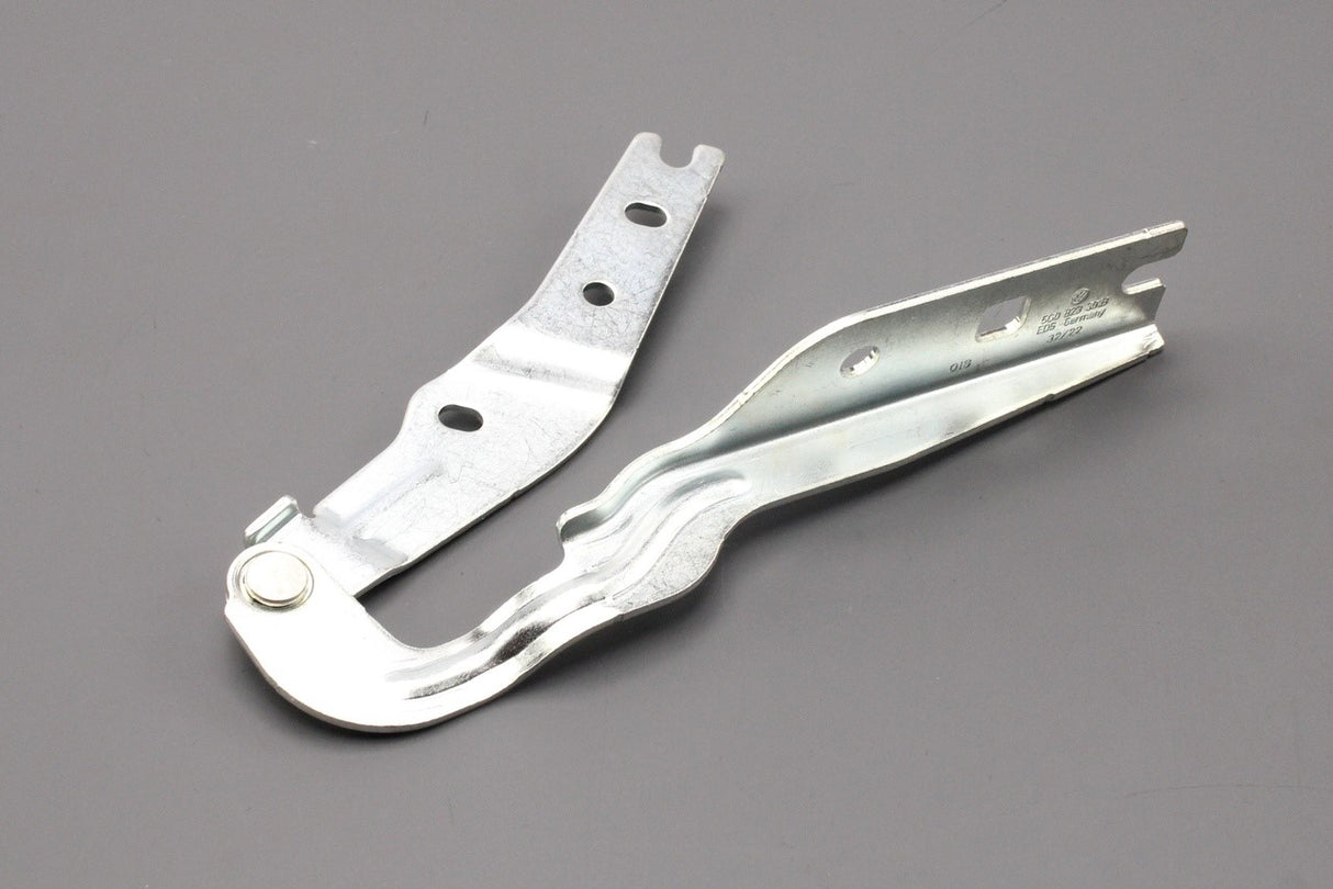 VW Golf MK7 MK7.5 2013-2020 bonnet lid hinge (left) 5G0823301B