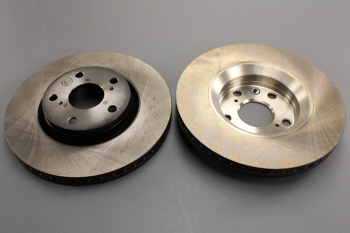 Toyota Auris 12-18 Avensis 08-18 Verso brake discs (front) 43512-0F030
