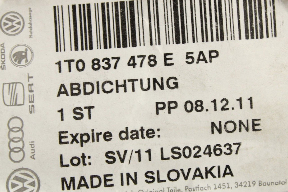 VW Touran 2011-2015 window aperture seal (right outer) 1T0837478E 5AP