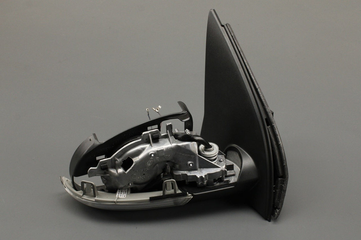 VW Golf MK5 2005-2009 RHD wing mirror housing (right) 1K2857508AG 9B9