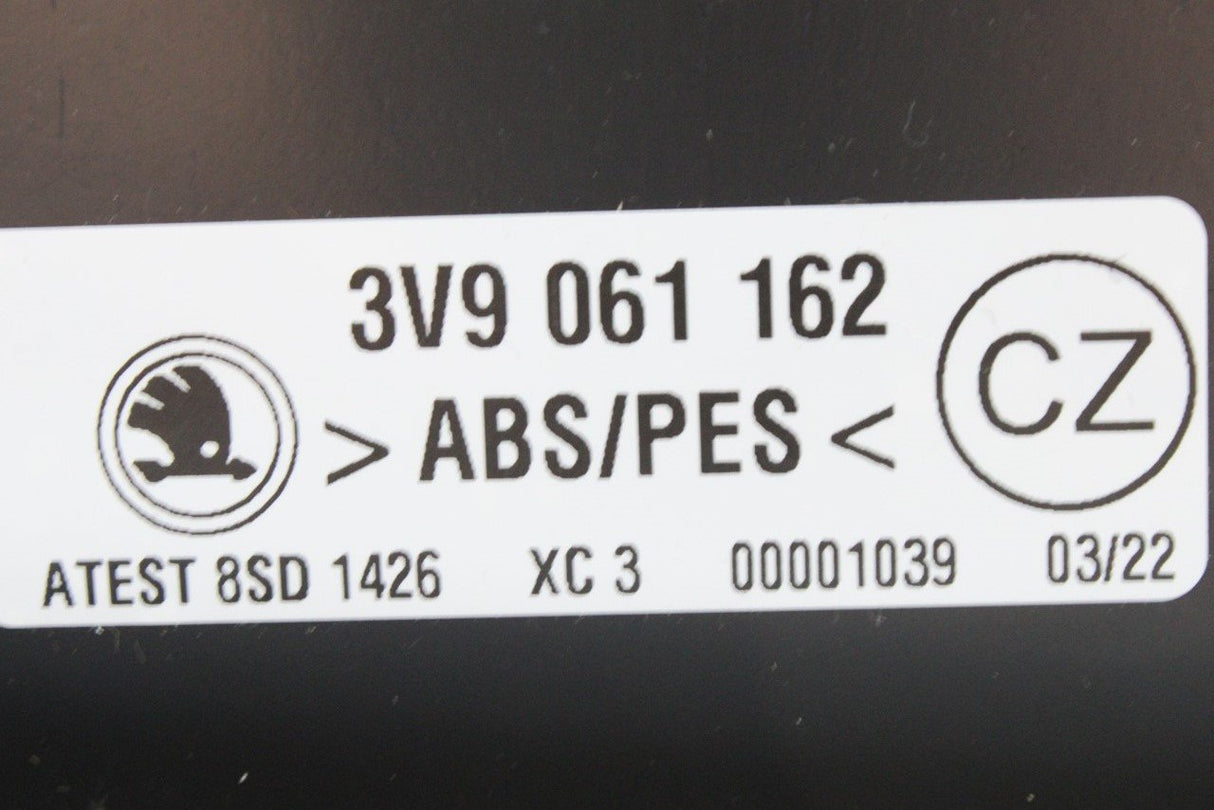 Skoda Superb estate 2015-2021 boot luggage compartment tray 3V9061162