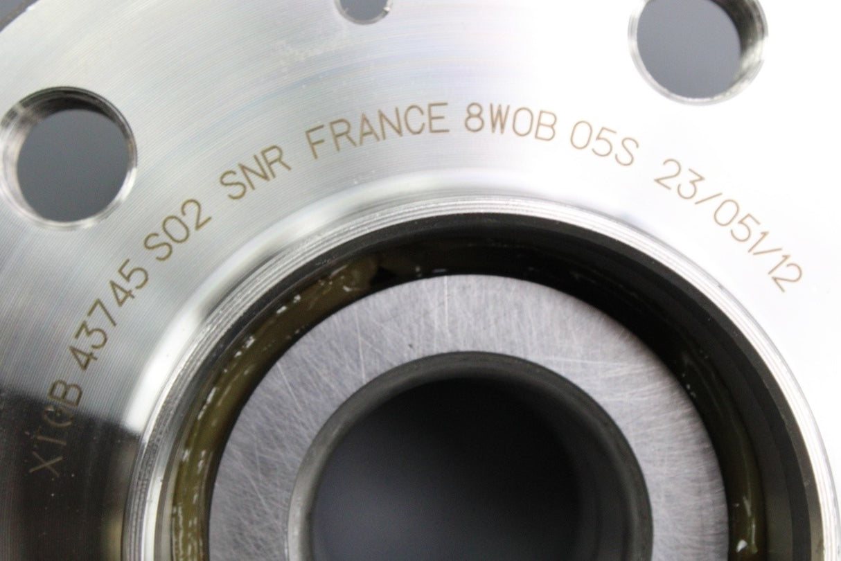 Audi A4 2016-on A5 2017-on A6 A7 wheel hub with bearing (x1) 8W0501611B