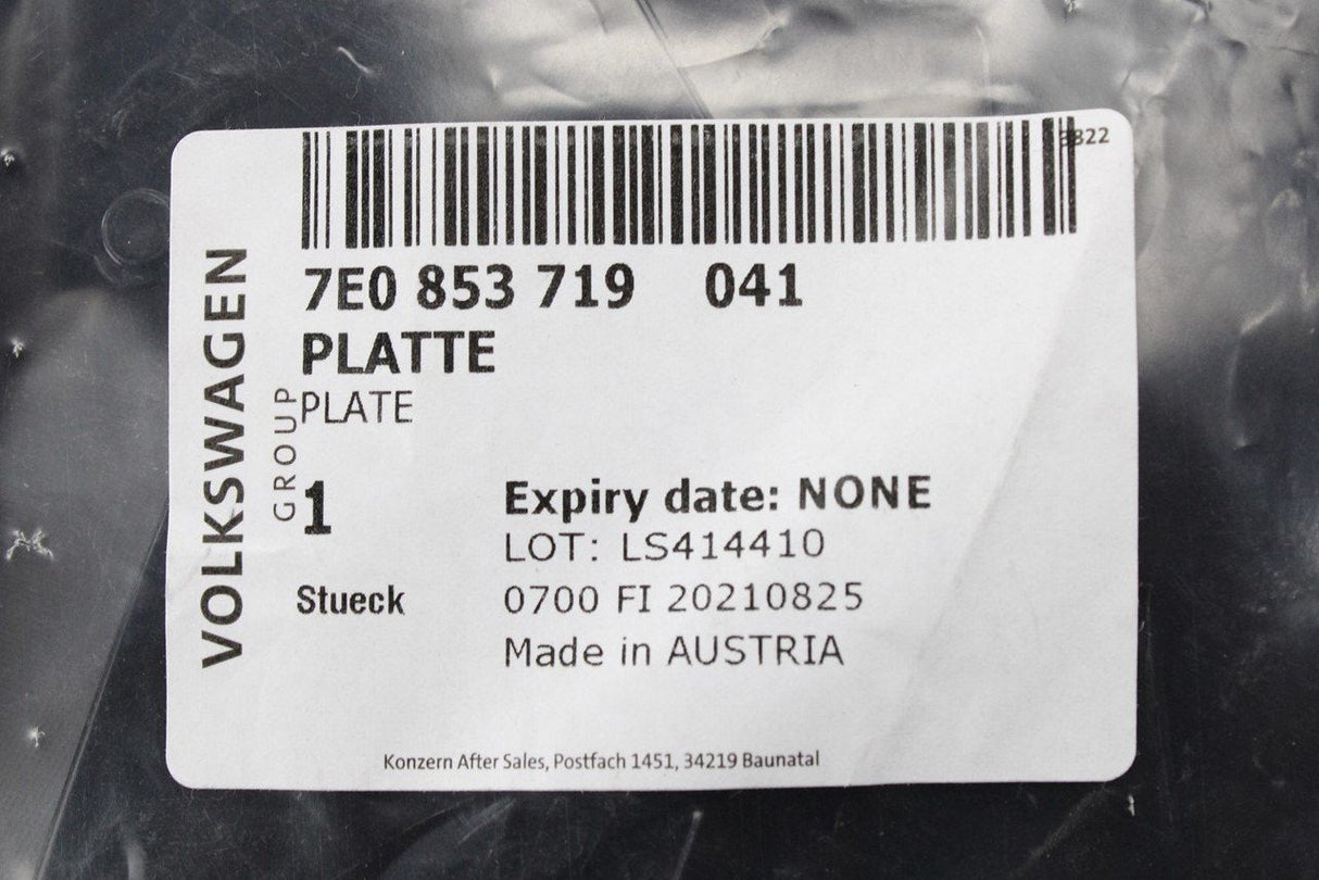 VW Transporter Caravelle T6 T6.1 front badge backing plate 7E0853719 041