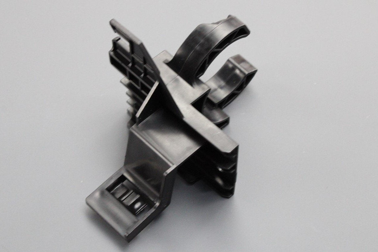VW Polo Skoda Fabia SEAT screen-wash filler pipe holder 6R0955195