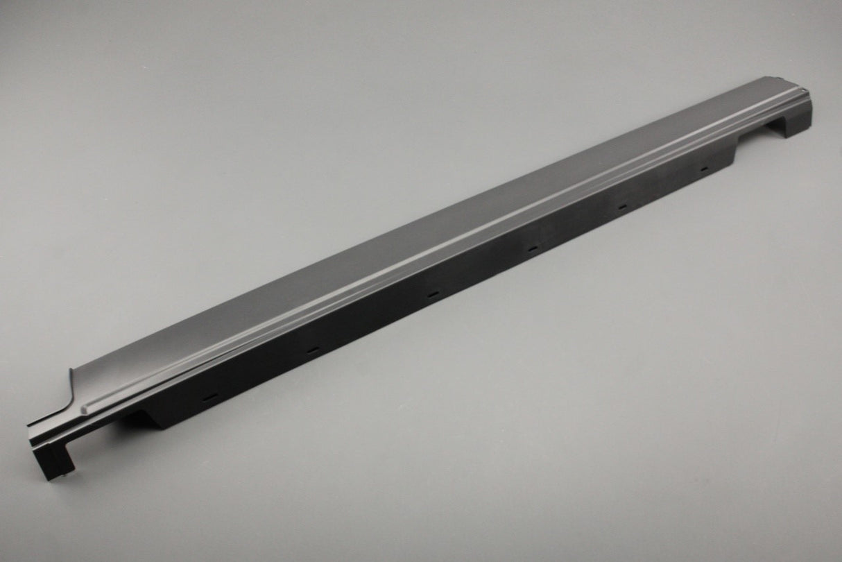 Land Rover Discovery 5 Range Rover Sport side skirt trim (left) LR048269