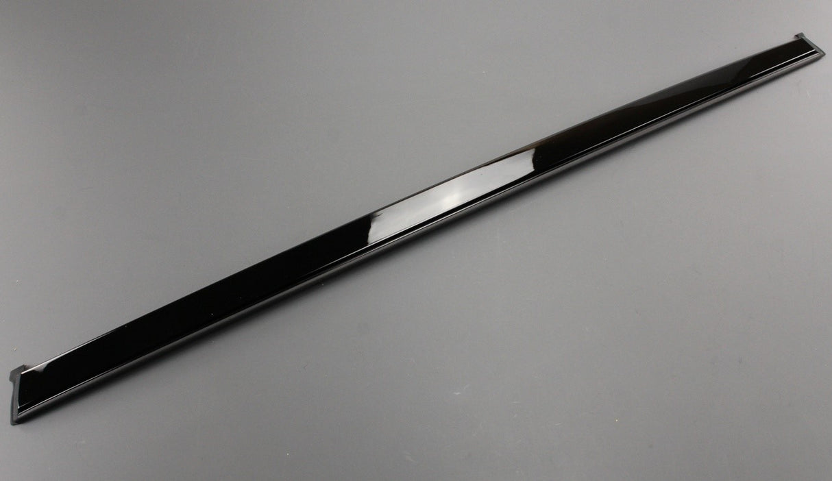 Range Rover 2013-2022 roof weatherstrip trim (right) LR109388