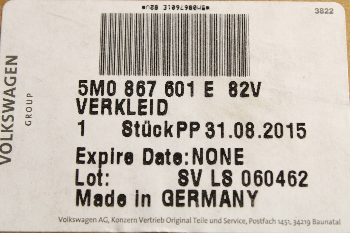 VW Golf Plus 2009-14 rear boot lid interior trim panel 5M0867601E 82V