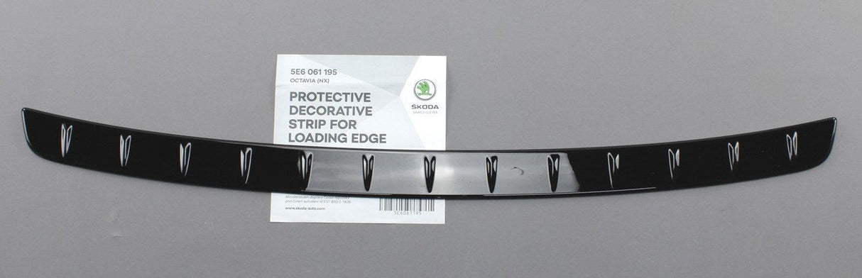Skoda Octavia saloon 2020-On rear load edge protector (black) 5E6061195