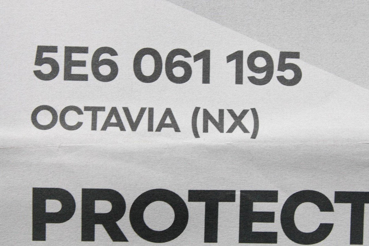 Skoda Octavia saloon 2020-On rear load edge protector (black) 5E6061195