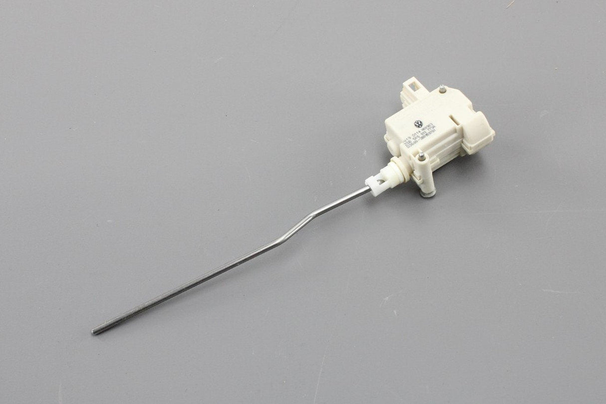 VW Golf MK6 2009-13 Fuel filler flap solenoid actuator 5K6810773A