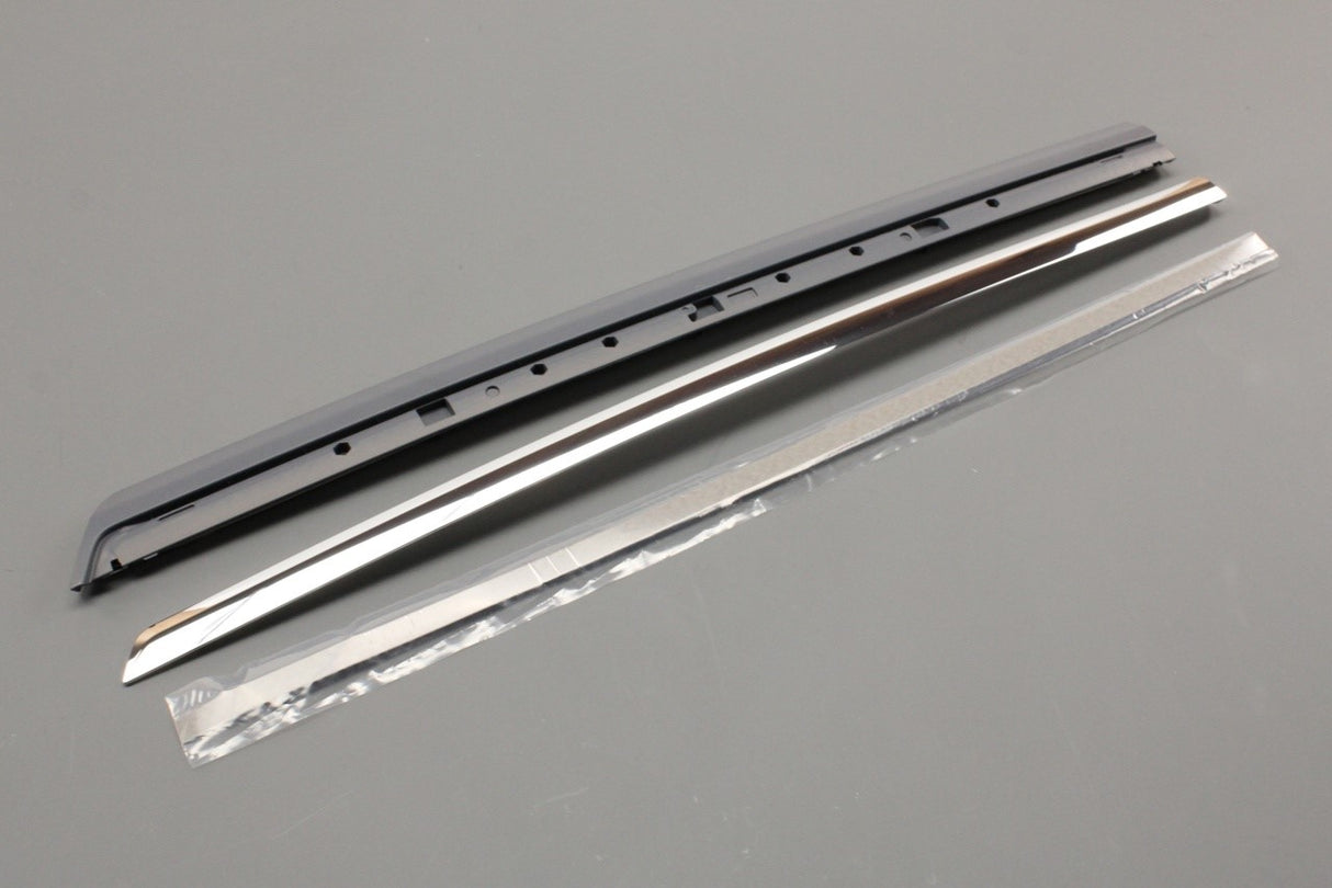 VW Passat B7 2011-15 lower rear door cover (left) 3AA854949A GRU