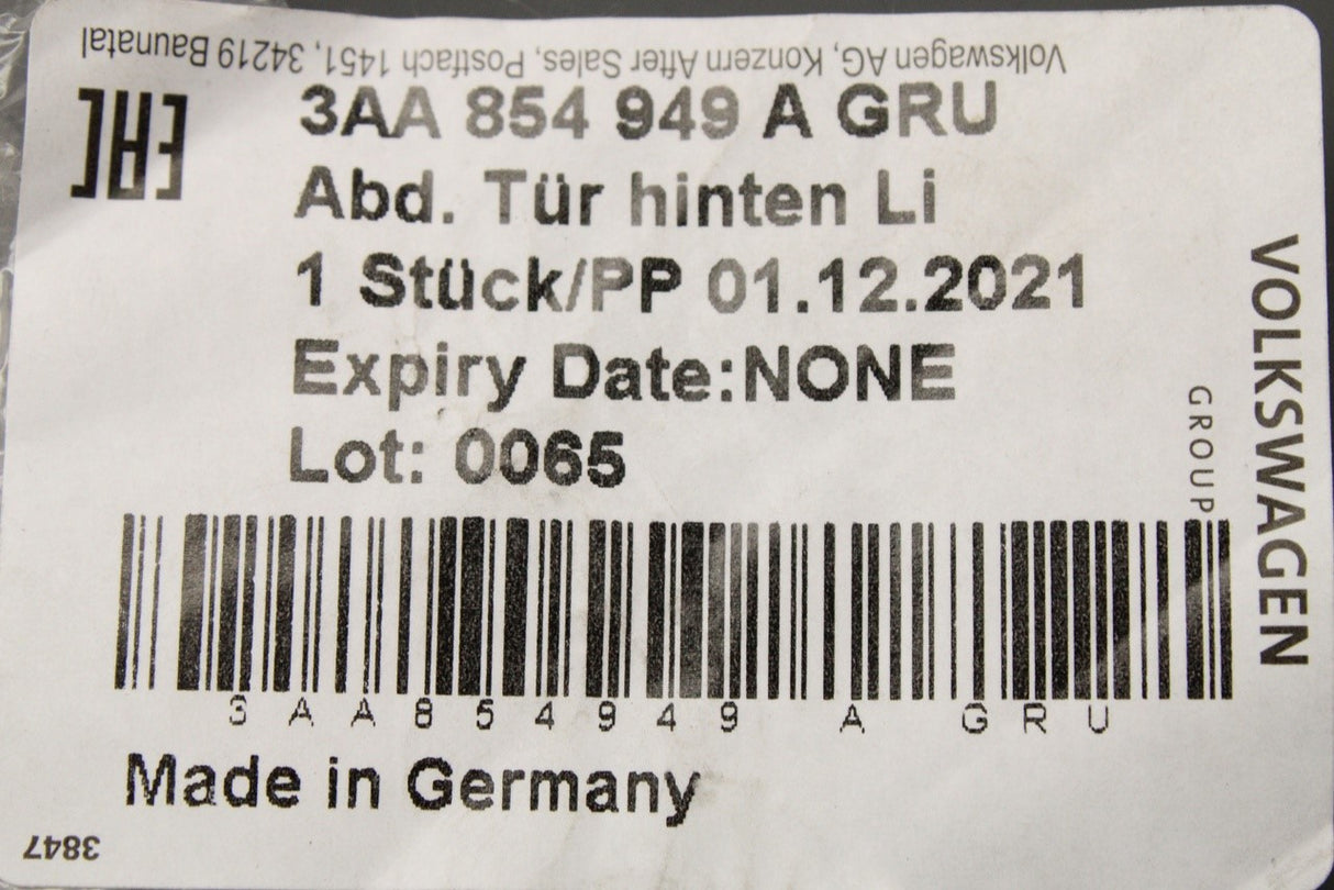 VW Passat B7 2011-15 lower rear door cover (left) 3AA854949A GRU